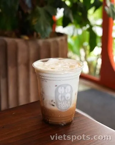 Cà phê phin đậu phộng kem muối