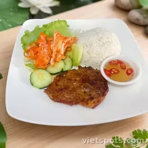 Cơm sườn chay kim chi