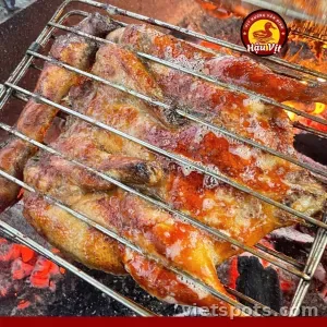 Vịt nướng nguyên con + 1 tô cháo huyết + 1 lon coca/ nước cam
