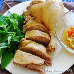 Vịt luộc chấm mắm gừng (nguyên con)