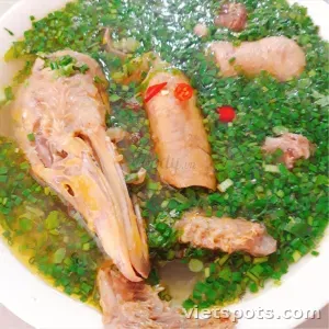 Vietnamese Thick Noodle Soup with Chicken Head, Neck & Wings
