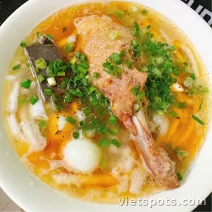 Vietnamese Thick Noodle Soup with Duck Leg & Wing