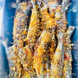 Garlic Fish Sauce Fried Mackerel Scad