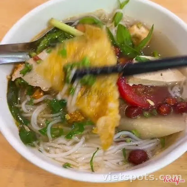 Vegetarian Rice Noodle Soup