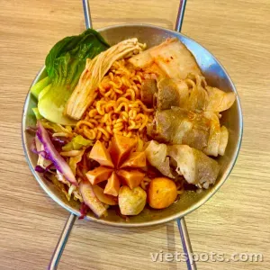 辛口ビーフ混ぜ麺