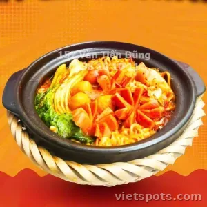 辛いソーセージ麺