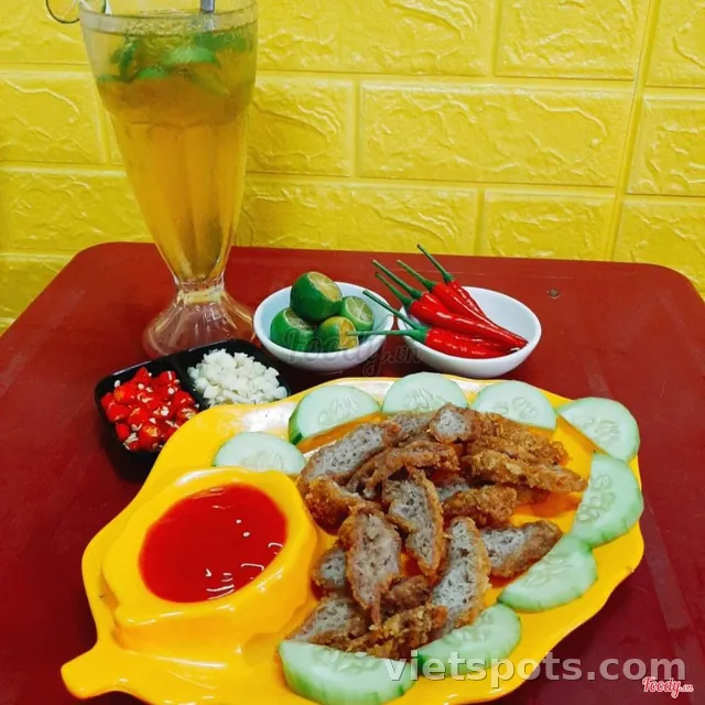 คอมโบ 2: แหนมทอดฮานอย + ชาส้มจี๊ด